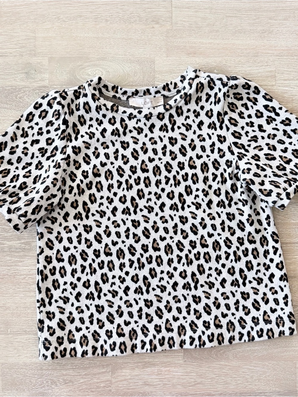 LOFT Leopard Print Puff Sleeve Knit Top Medium Petite | Neutral Animal Print